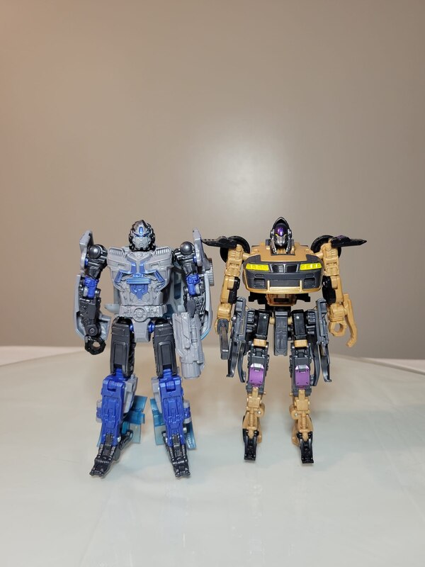 Image Of Deluxe Mirage From Transformers Rise Of The Beasts  (7 of 11)