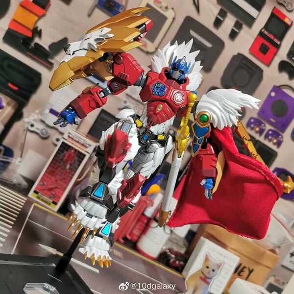 Image Of Unboxing Leo Prime Figure  From Flame Toys Furai Action  (5 of 18)