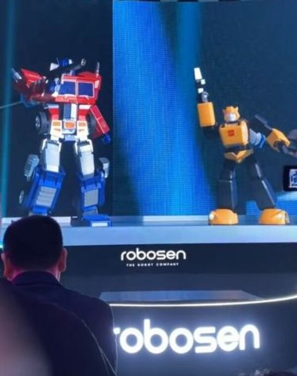 Image Of Robosen ROTB Optimus Prime & G1 Bumblebee Official Reveals  (13 of 27)