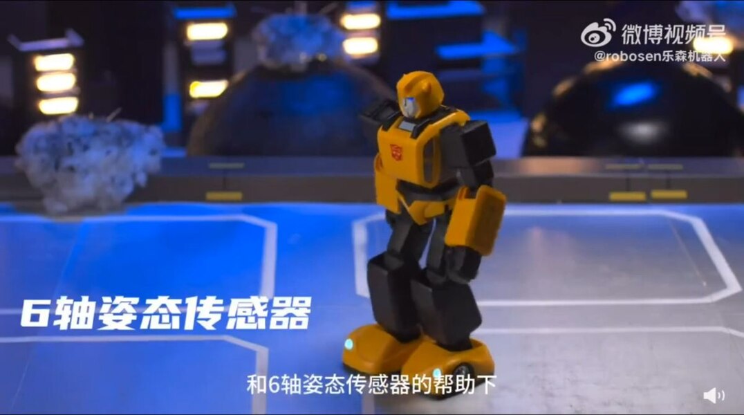 Image Of Robosen G1 Bumblebee Transformers Auto Converting Performance Series  (6 of 24)