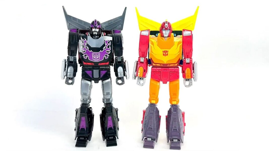 Image Of Shattered Glass Rodimus  Transformers Generations Action Figure  (3 of 20)