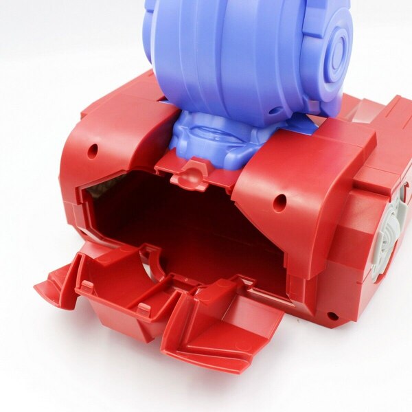 Daily Prime   Optimus Prime  Bust Popcorn Bucket From Rise Of The Beasts  (12 of 16)