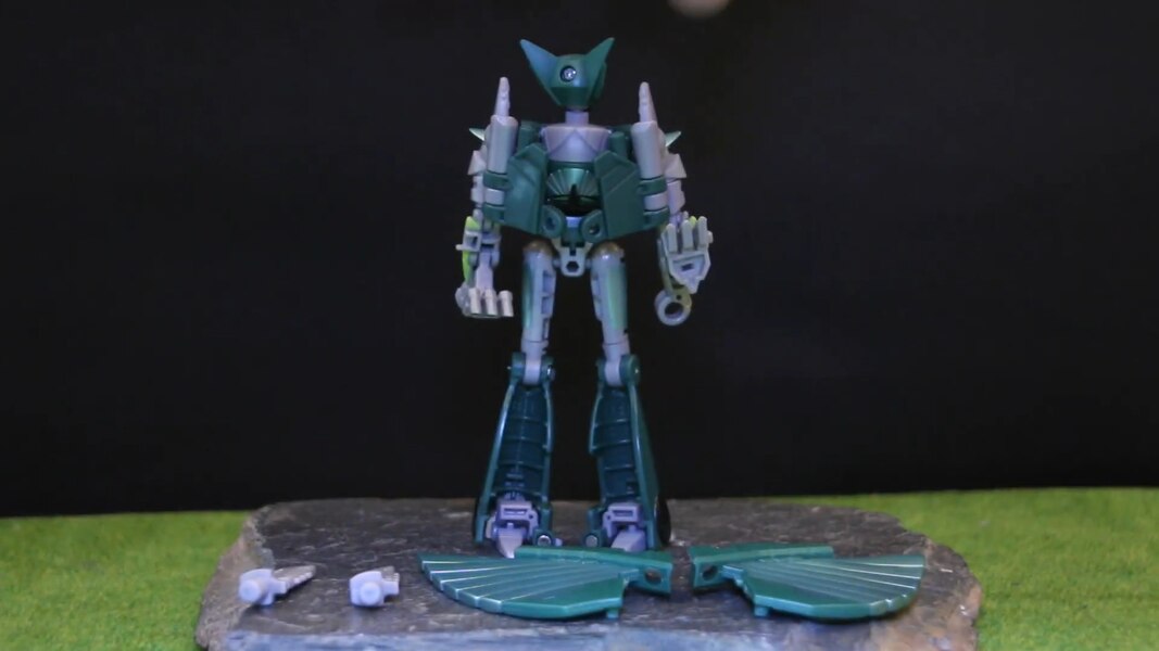 Image Of Terran Nightshade Deluxe From Transformers Earthspark  (2 of 9)