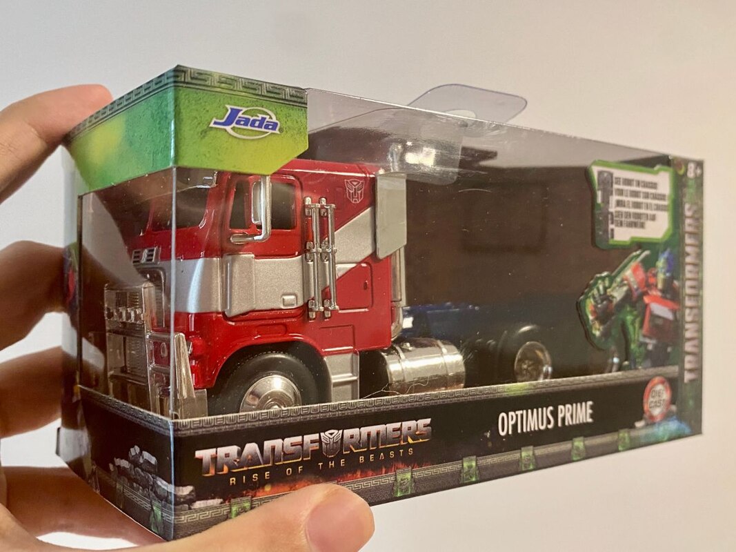 Jada Toys Transformers: Rise of the Beasts 1/32 Optimus Prime In-Hand Images