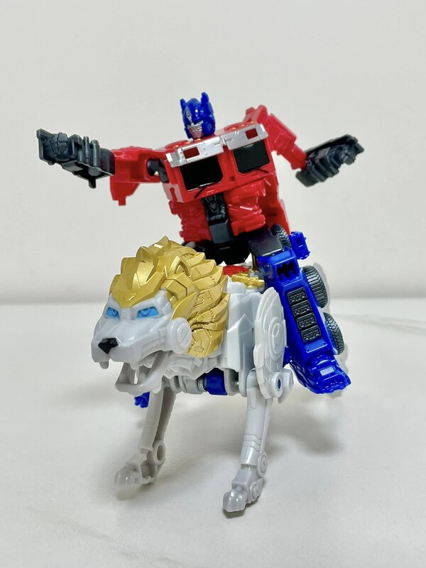 Image Of Optimus Prime & Lionblade Combiners From Transformers Rise Of The Beasts  (2 of 14)