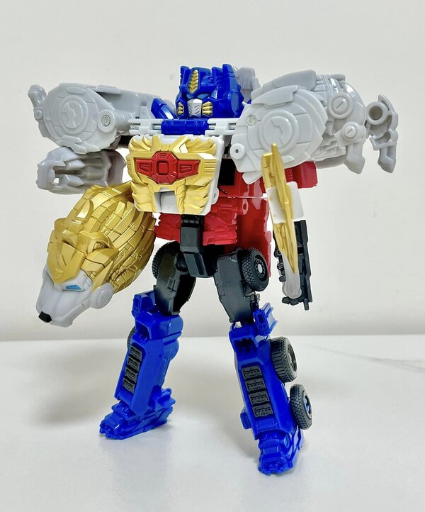 Image Of Optimus Prime & Lionblade Combiners From Transformers Rise Of The Beasts  (8 of 14)