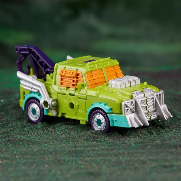 Image Of 2000 Universe Tow Line From Transformers Buzzworthy Bumblebee Legacy Evolution  (5 of 13)