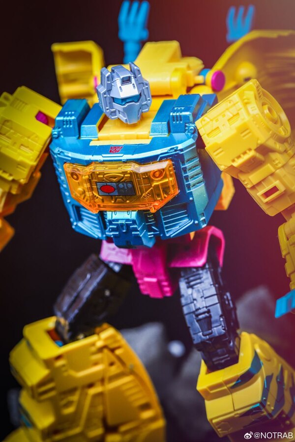 Image Of G2 Universe Grimlock From Transformers Legacy Evolution  (8 of 14)