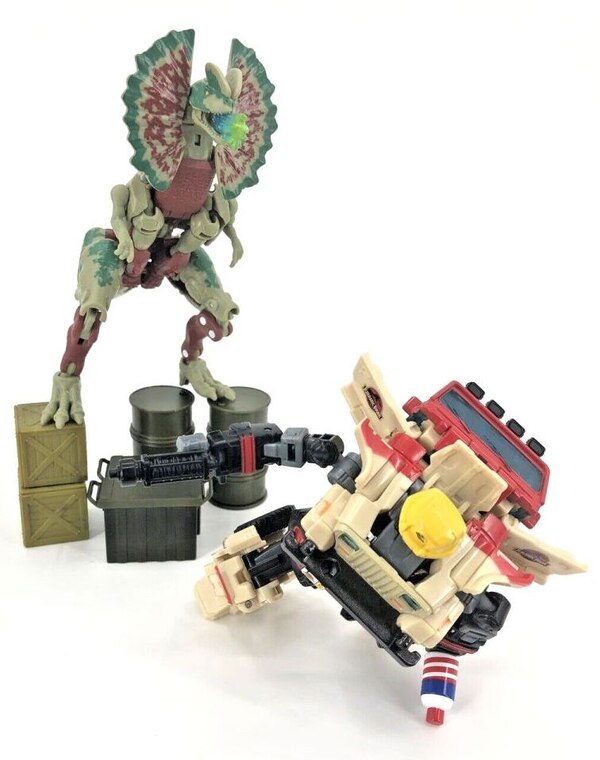 Image Of Autobot JP12 & Dilophocon From Transformers X Jurassic Park Set  (2 of 19)