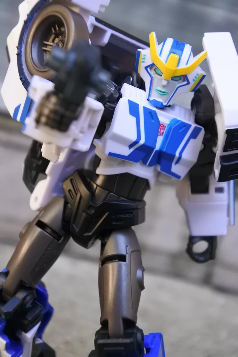 Strongarm RID 2015 New In-Hand Images of Transformers Legacy Evolution Figure