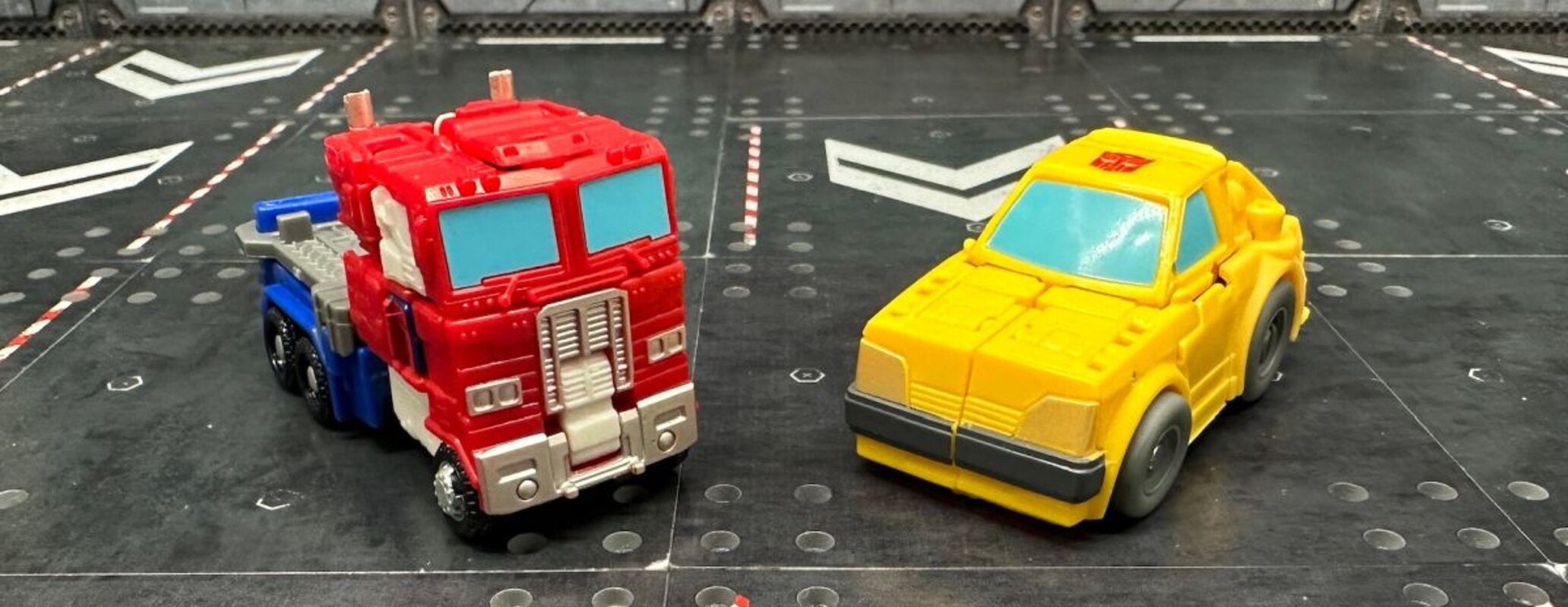 Optimus Prime & Bumblebee Play Set Official Images & Details Transformers  Legacy Evolution