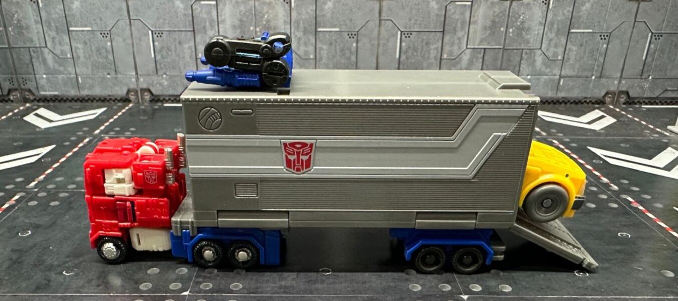 Image Of Core Class Optimus Prime & Bumblebee Playset For Legacy Evolution Exclusives  (3 of 26)