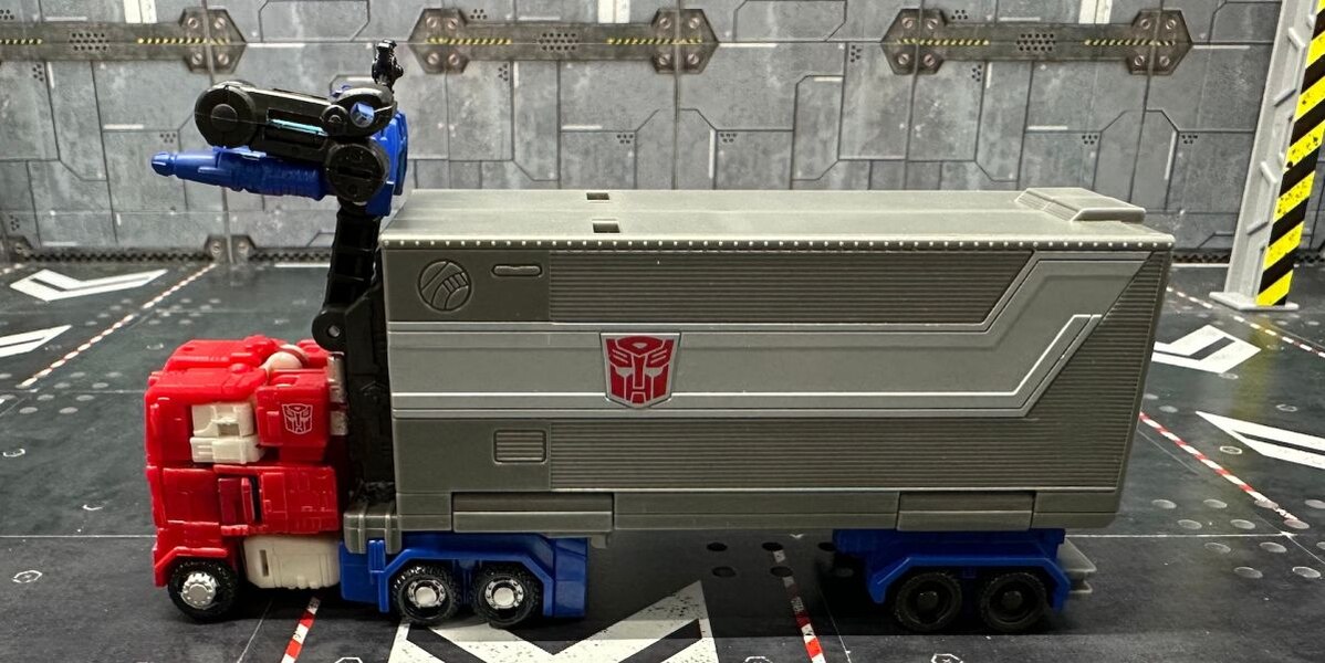 Image Of Core Class Optimus Prime & Bumblebee Playset For Legacy Evolution Exclusives  (22 of 26)