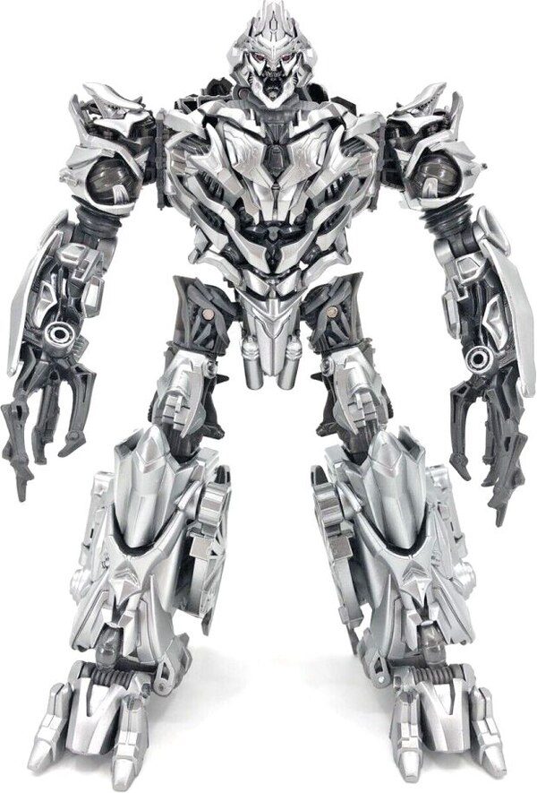 15th Anniversary Megatron In Hand Images From Studio Series Decepticons Boxed Set  (2 of 10)