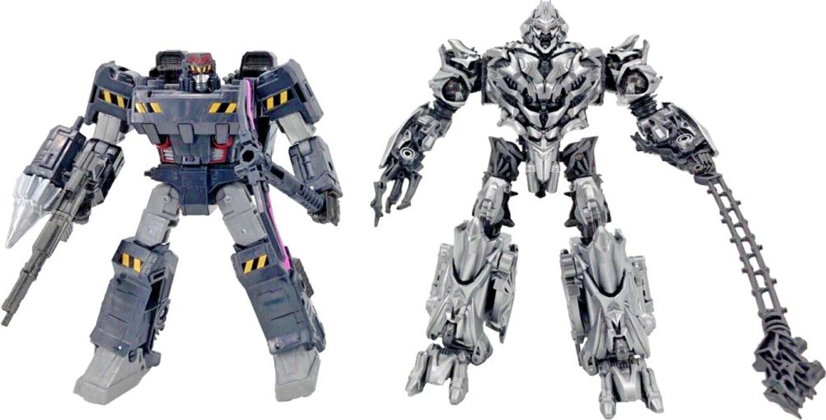 15th Anniversary Megatron In Hand Images From Studio Series Decepticons Boxed Set  (10 of 10)