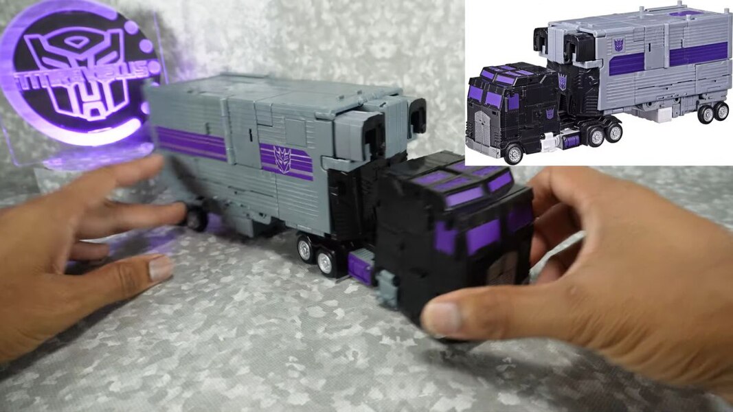 Image Of Stunticons Menasor Transformers Legacy Evolution Exclusive  (14 of 16)