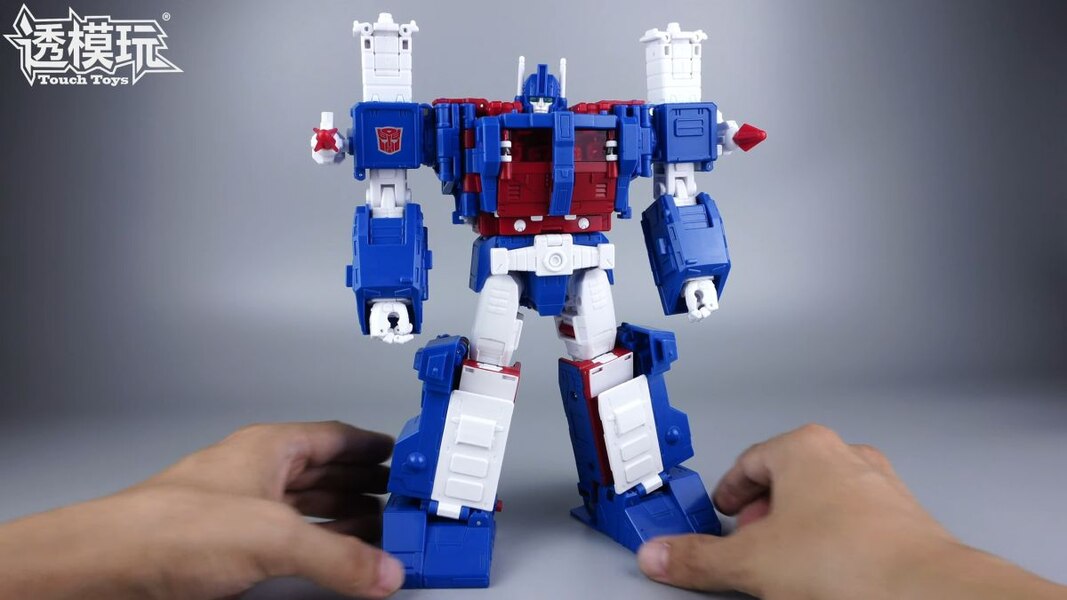 Image Of 1986 Commander Ultra Magnus In Hand Studio Series Transformation  (46 of 68)