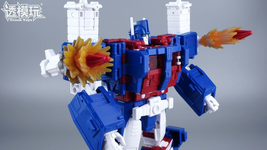 Image Of 1986 Commander Ultra Magnus In Hand Studio Series Transformation  (54 of 68)