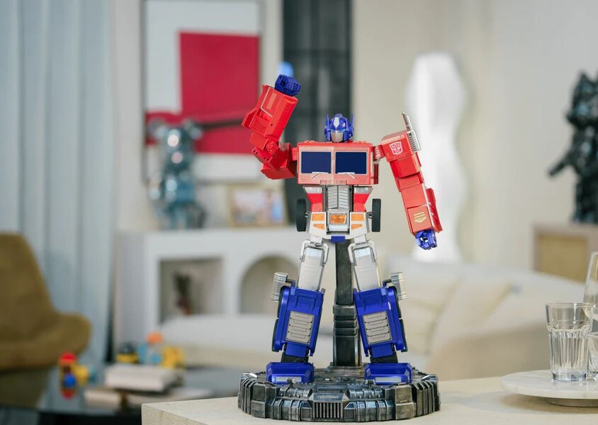 Image Of Optimus Prime AI Base Charging Stand For Robosen Transformers Flagship Elite  (19 of 20)