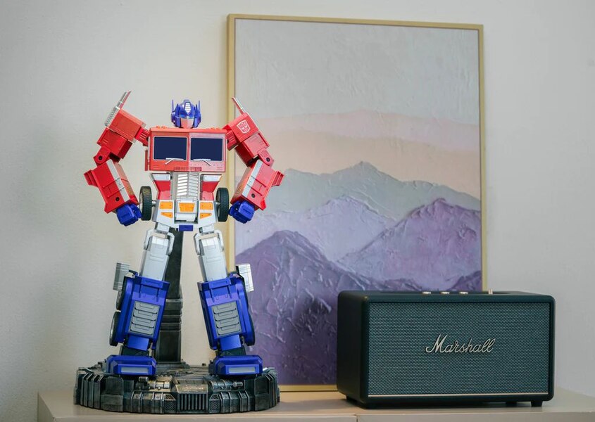 Image Of Optimus Prime AI Base Charging Stand For Robosen Transformers Flagship Elite  (20 of 20)