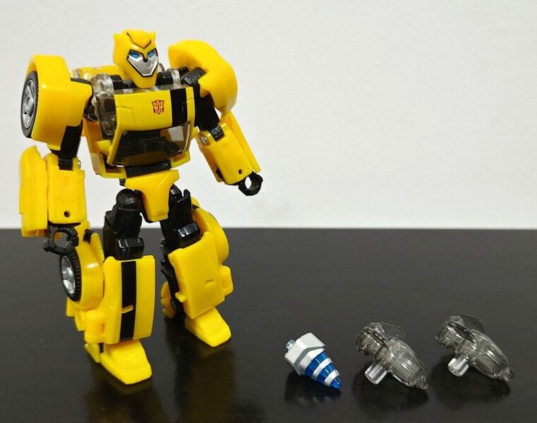Image Of Animated Bumblebee Deluxe Class Images From Transformers Legacy Universe  (4 of 8)