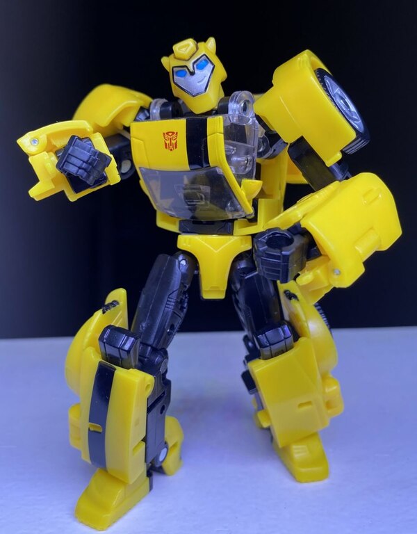 Image Of Animated Bumblebee Deluxe From Transformers Legacy Universe  (3 of 20)