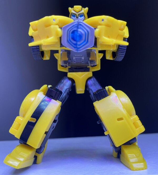 Image Of Animated Bumblebee Deluxe From Transformers Legacy Universe  (4 of 20)