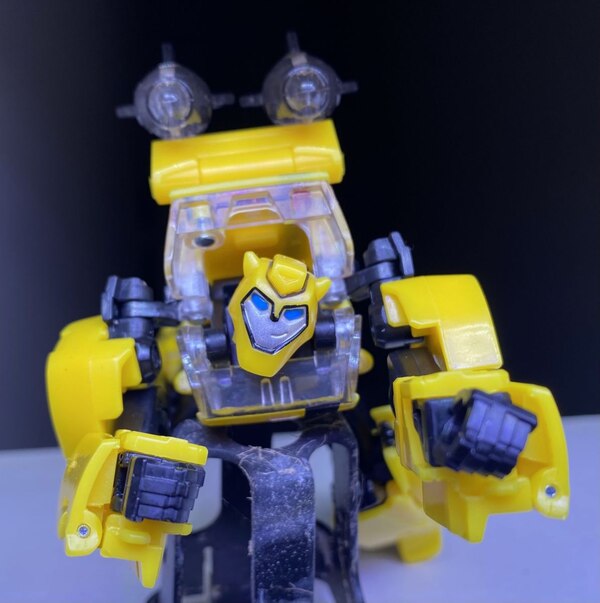 Image Of Animated Bumblebee Deluxe From Transformers Legacy Universe  (15 of 20)