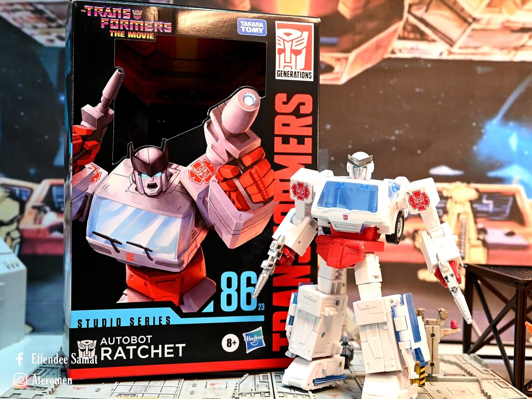 86 Autobot Ratchet Toy Photography Images by Effendee Samat