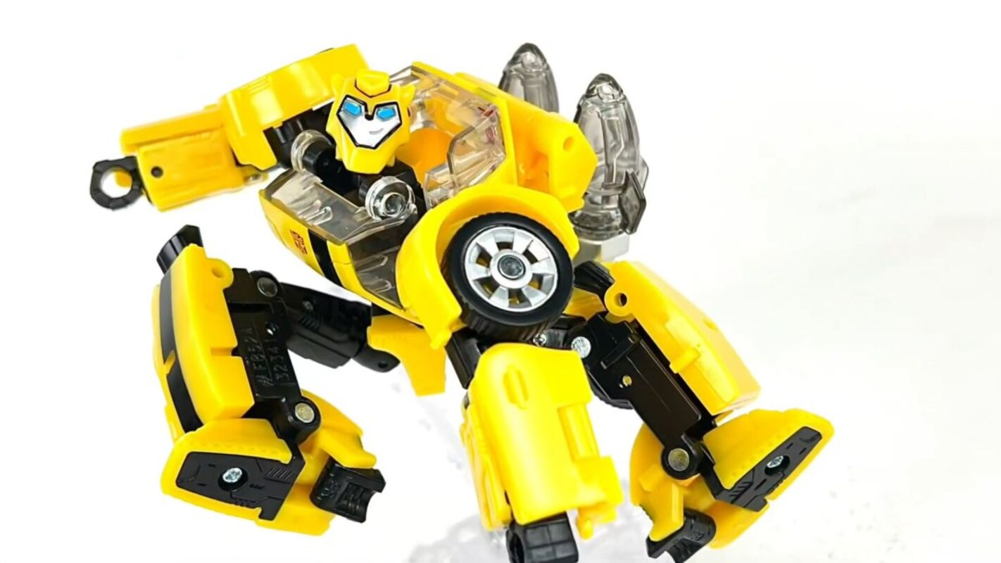 Animated Bumblebee Deluxe Class In-Hand Images & Video from Transformers  Legacy UNITED