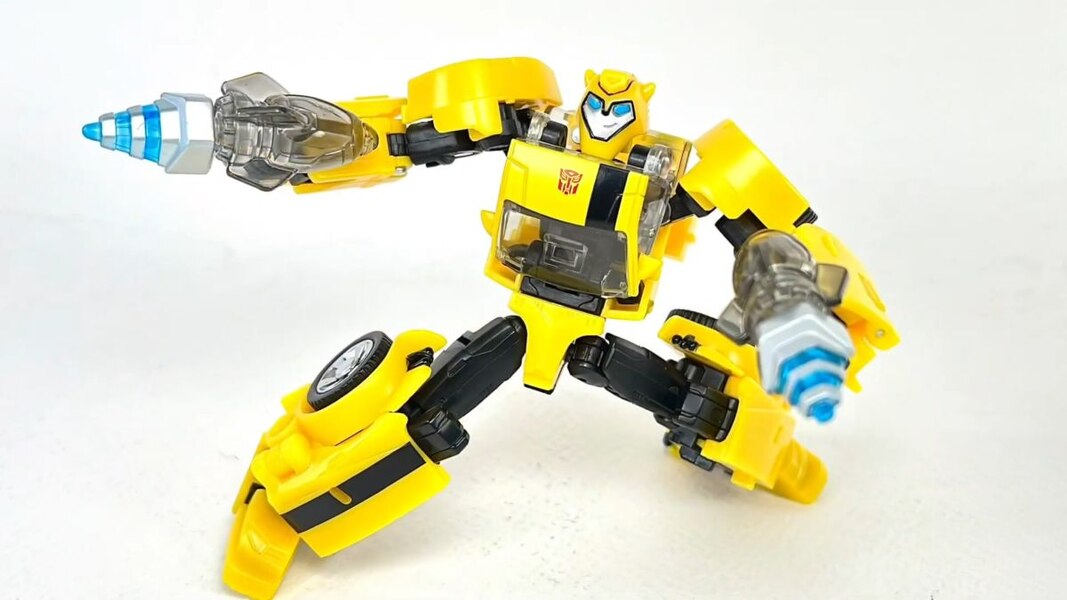 Image Of UNITED Animated Bumblebee Deluxe Class From Transformers Legacy (13a) (4 of 19)
