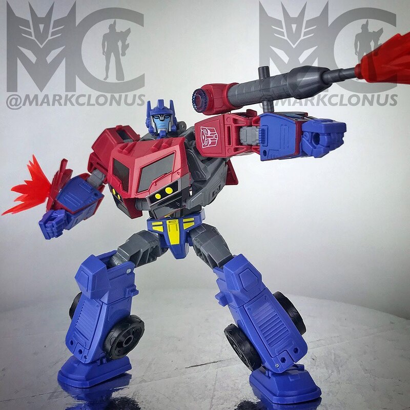 Transformers Generations Legacy United Voyager Animated Optimus Prime