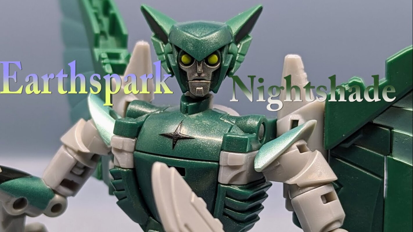 Chuck's Reviews Transformers Earthspark Deluxe Class Nightshade