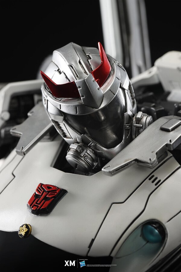 Image Of XM STUDIOS Prowl 110 Scale Statue  (11 of 31)
