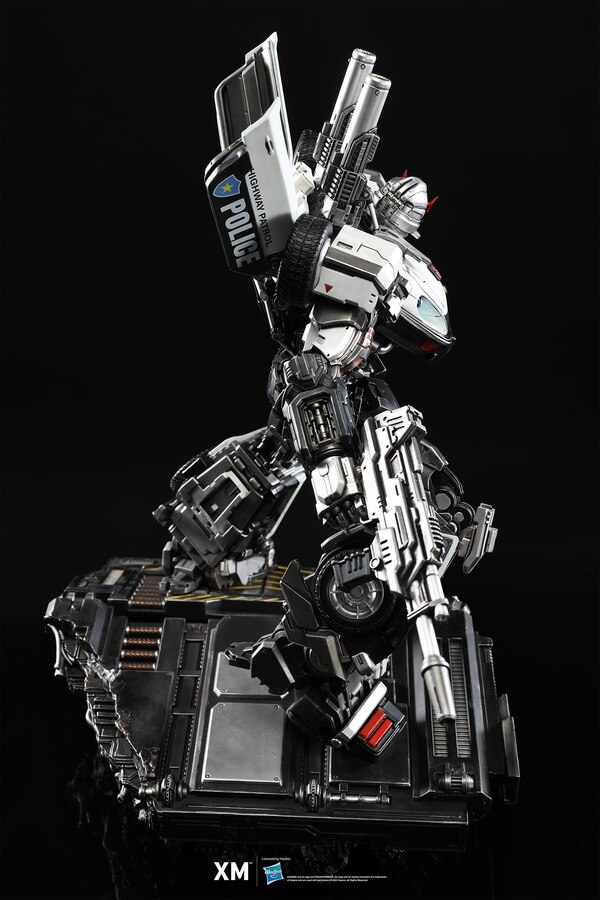 Image Of XM STUDIOS Prowl 110 Scale Statue  (17 of 31)