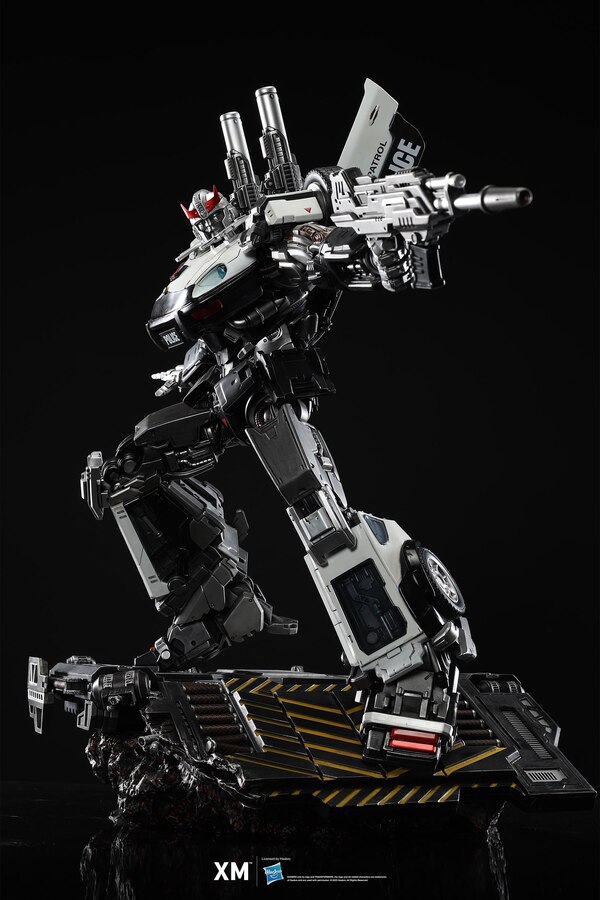 Image Of XM STUDIOS Prowl 110 Scale Statue  (18 of 31)