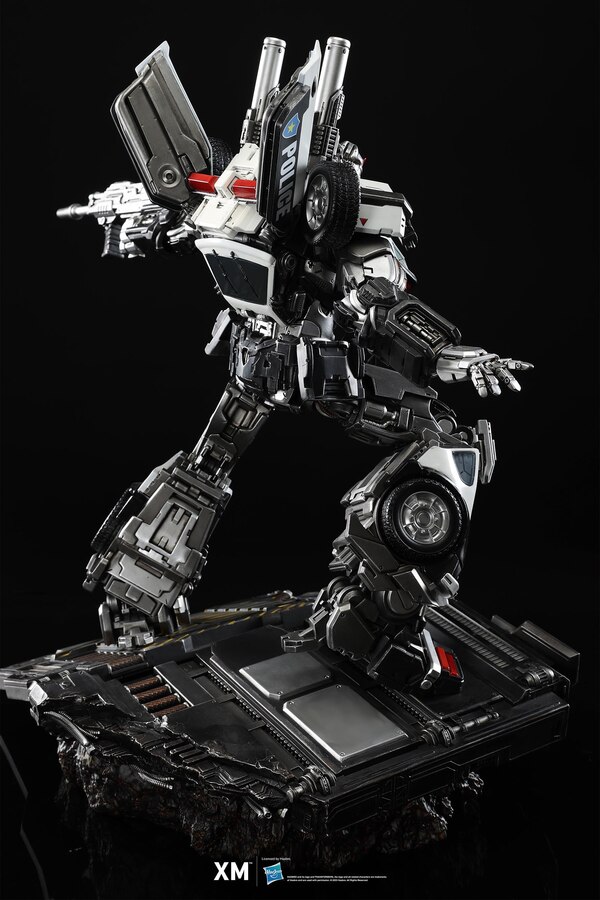 Image Of XM STUDIOS Prowl 110 Scale Statue  (21 of 31)
