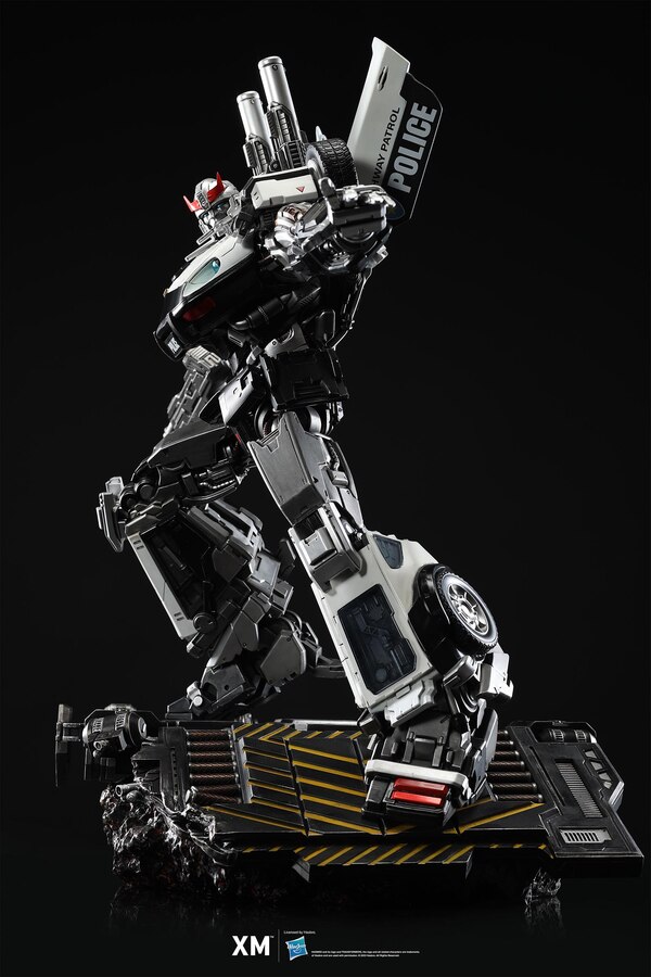 Image Of XM STUDIOS Prowl 110 Scale Statue  (24 of 31)