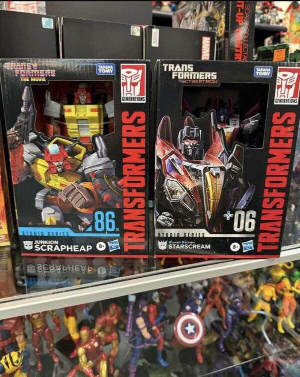 Image Of Gamer WFC Starsream From Transformers Studio Series  (5 of 13)