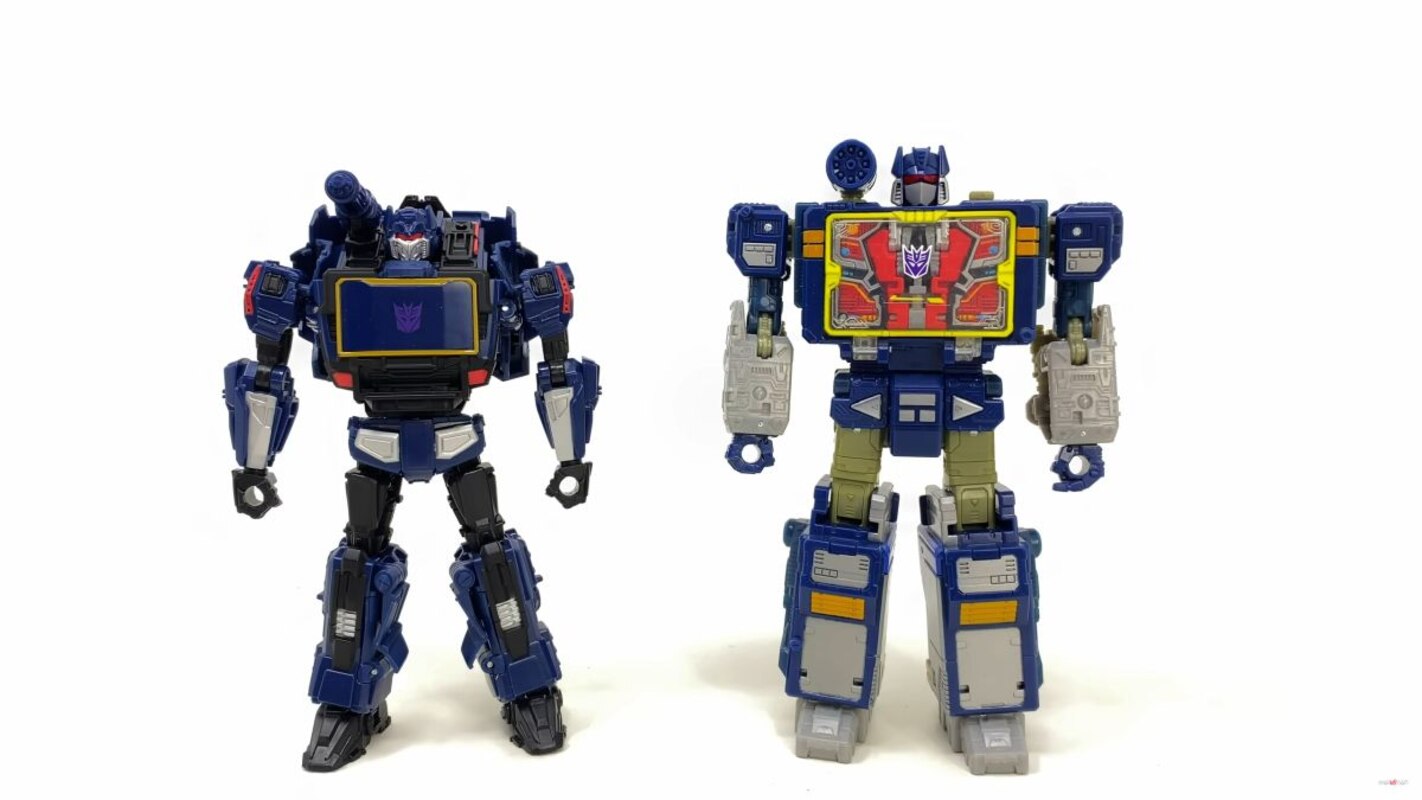 Transformers: Reactivate Soundwave vs. Optimus Prime Two-Pack