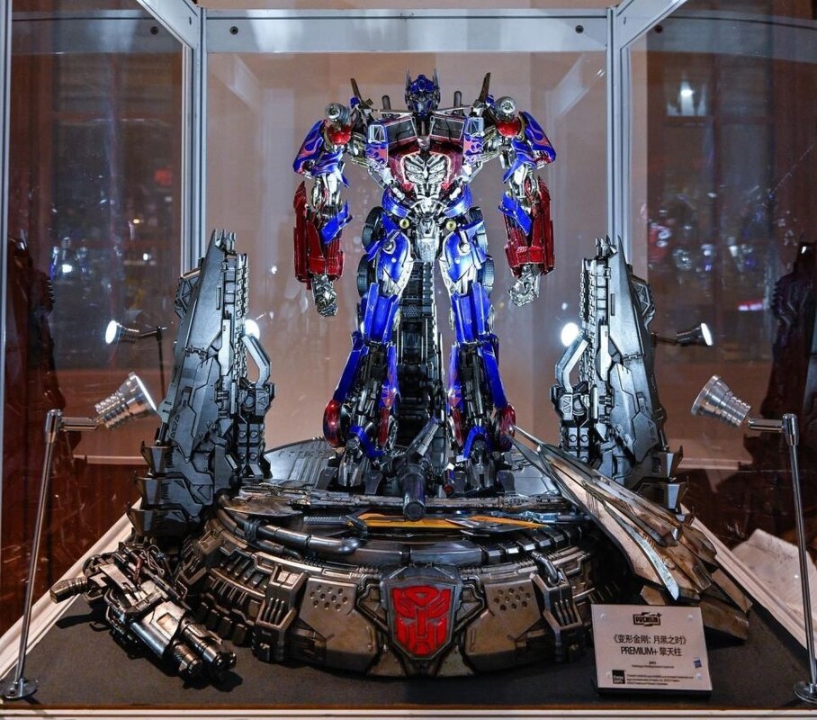 Premium+ Optimus Prime Display Images from New threezero Transformers DOTM Release