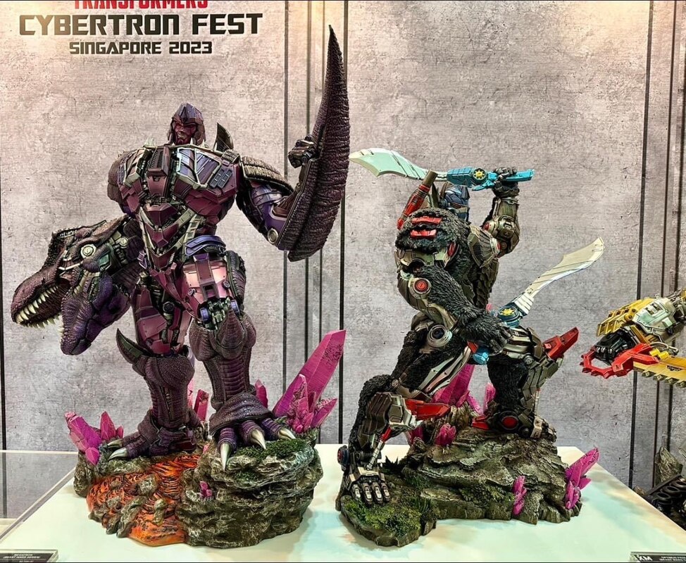 Beast Wars Megatron, Optimus Primal Statues Color Images From XM Studios Transformers