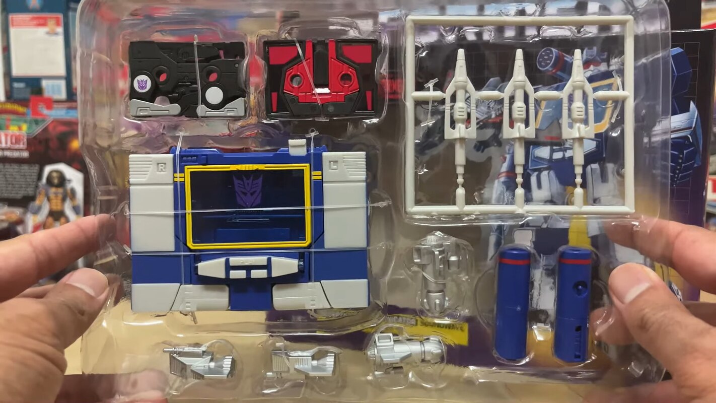 40th Anniversary Soundwave In-Hand Images & Video for Transformers G1 Reissue