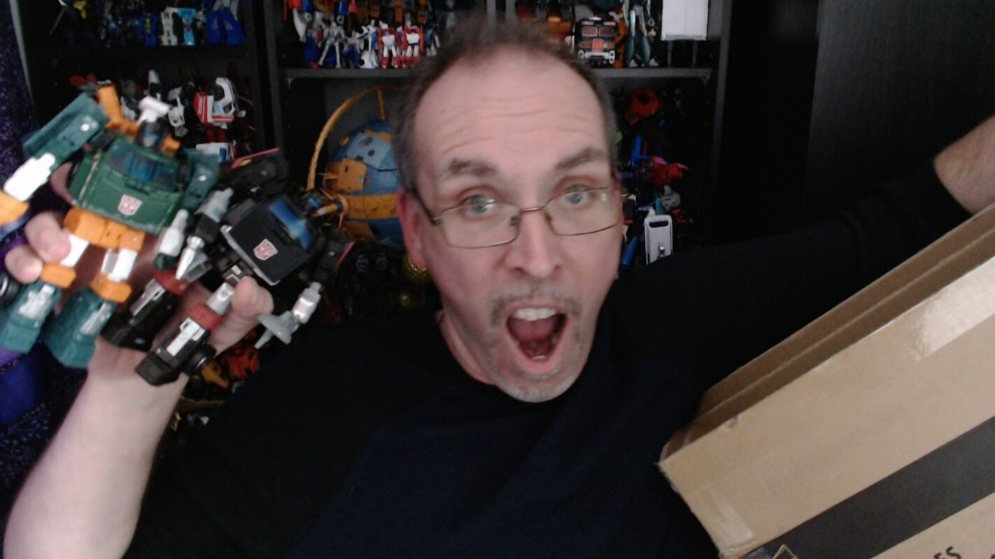 Gotbot Goes Live: Transformers Reveals And Possible Cancelations, Yolopark, Dr. Wu And An Unboxing