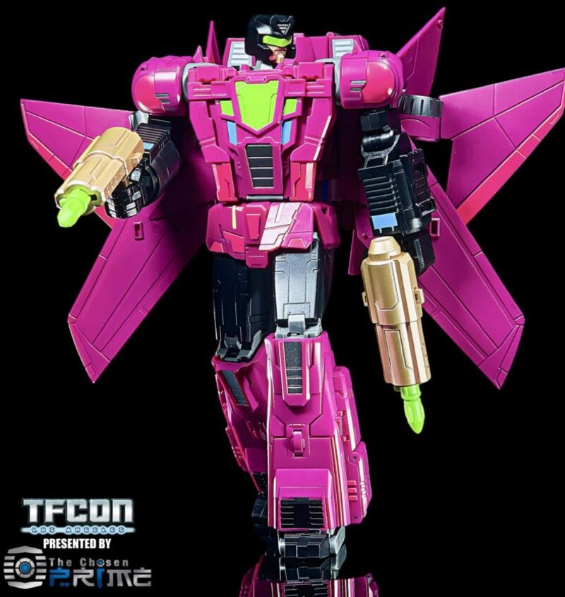 Fans Hobby MB24B Wingman TFcon Los Angeles 2024 Limited Edition Exclusive