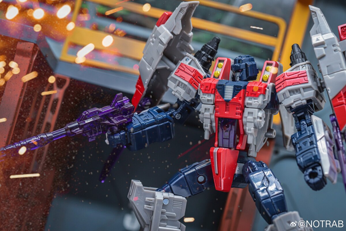 United Cybertron Starscream In-Hand Images from Transformers Legacy