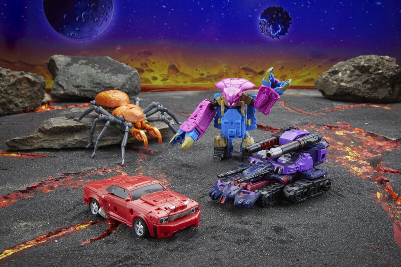 First Look New Legacy United Multipack - Squeezeplay, Cliffjumper, Tarantulas, Tarn