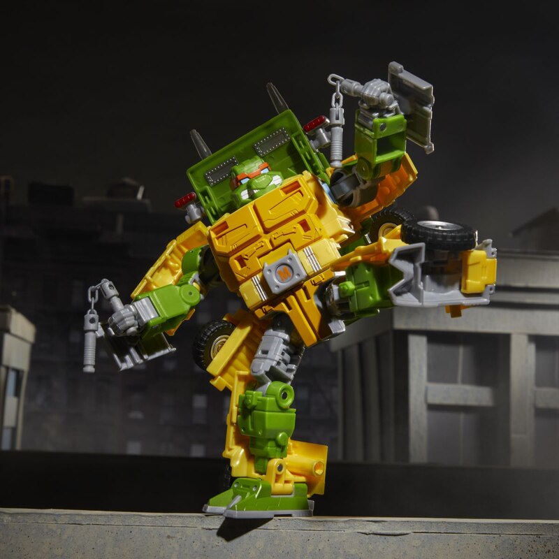 Hasbro Transformers x Teenage Mutant Ninja Turtles Party Wallop Figure