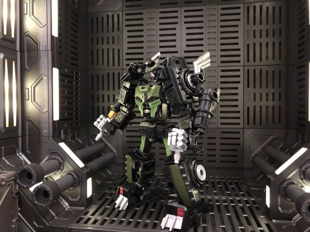 Star Raider Lockdown In-Hand Images for Transformers Legacy United Deluxe Class