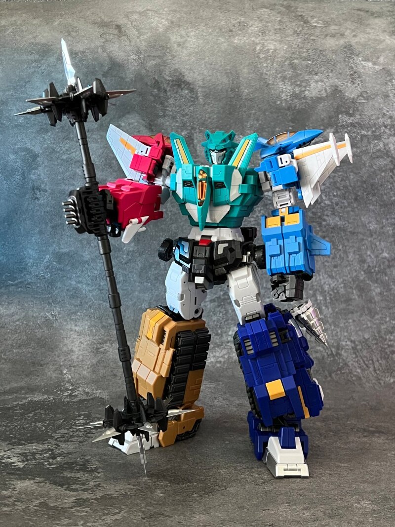 Iron Factory Combiner Team (Legends Liokaiser) First Coior Image